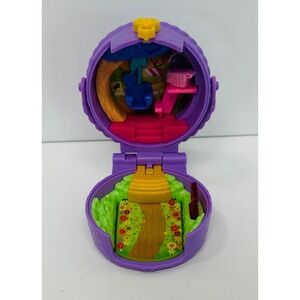 Mattel Polly Pocket Tiny Takeout Reveal Blueberry Basket Compact 2020 [Set Only]